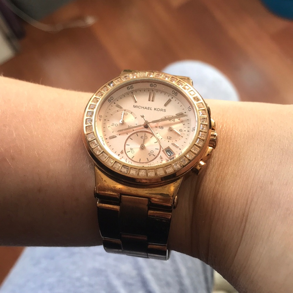 Michael Kors rose gold watch 🥀